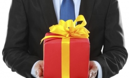 Chọn quà tặng doanh nghiệp cần phải lưu ý điều gì?